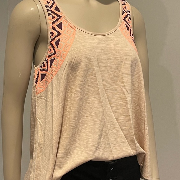 MOSSIMO SUPPLY CO. TOP - Picture 5 of 7